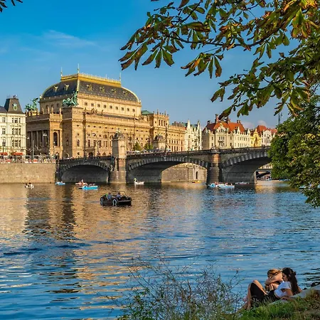 בית אירוח Blizko Narodniho Muzea A1 *