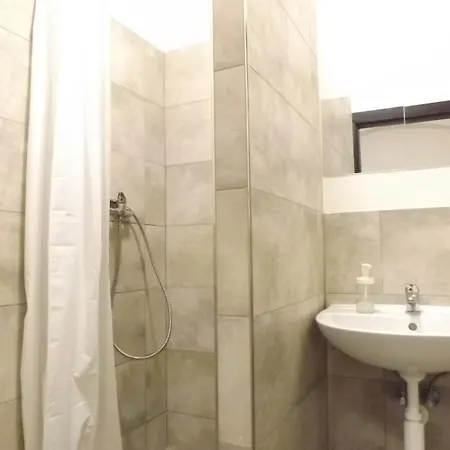 Homestay Blizko Narodniho Muzea A1 *
